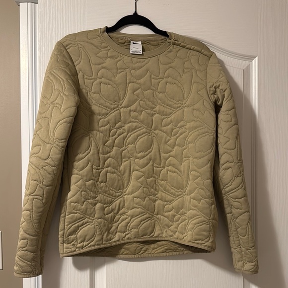 Nike Tops - Nike Dri-Fit Quilted Top